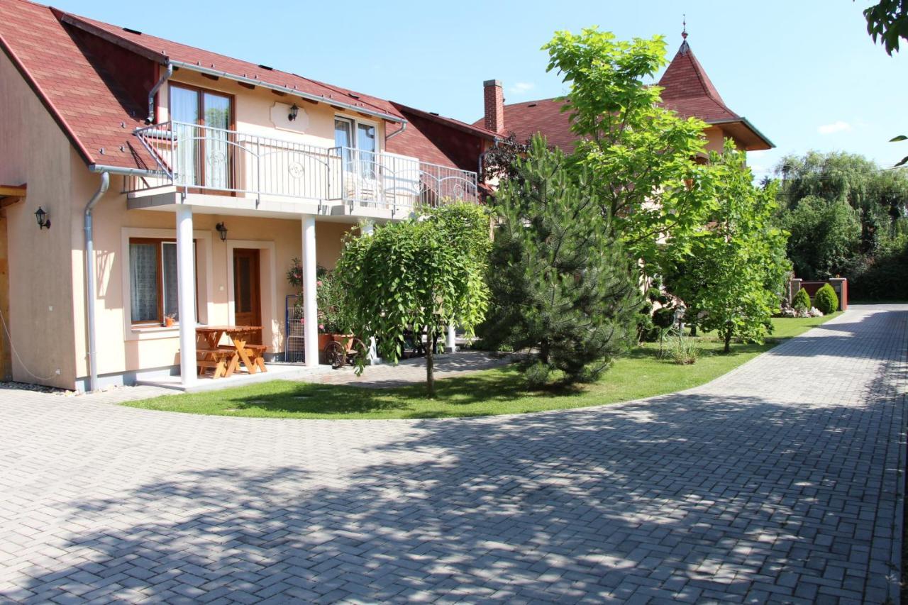 Villa Monika Kestel Dış mekan fotoğraf